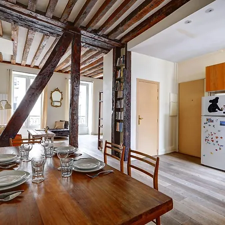 Bm-splendeur Et Espace Au Coeur Du Marais شقة باريس
